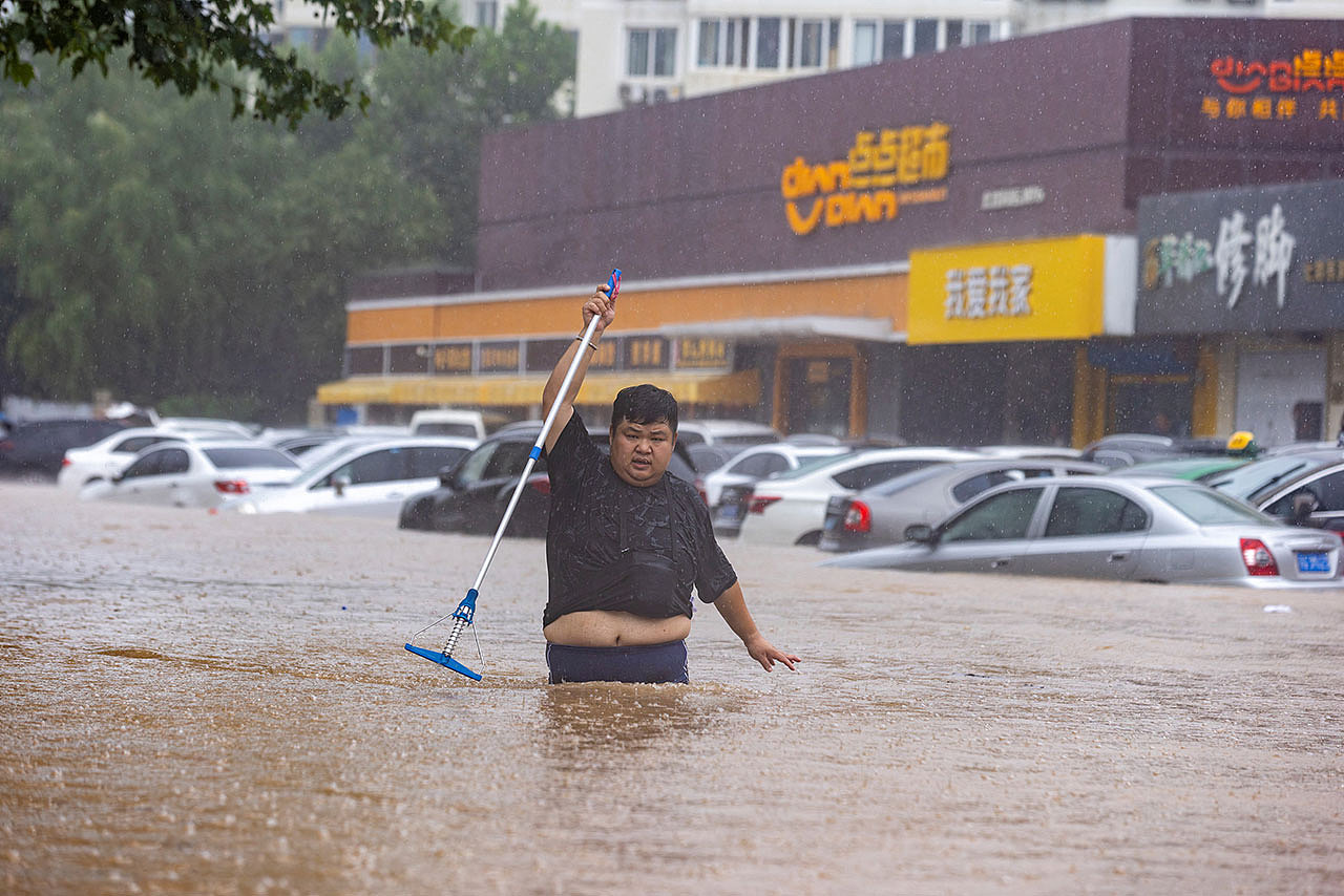 北京及周边暴雨成灾致重大伤亡，群众依赖自救（图 - 3