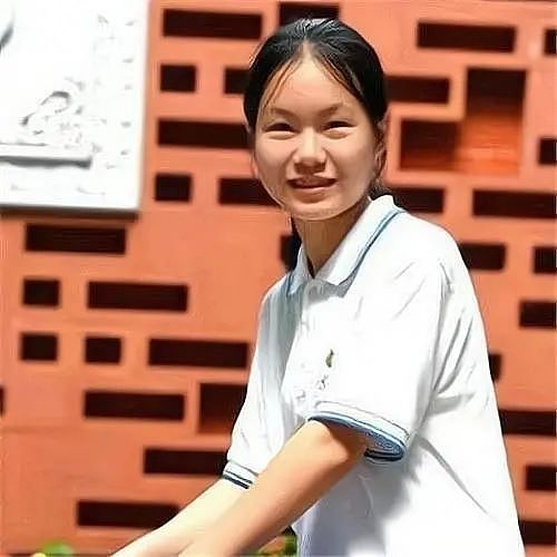 广东16岁女孩扬言：“懒得考清华北大”，遭网友群嘲！后来考了多少分？（组图） - 2
