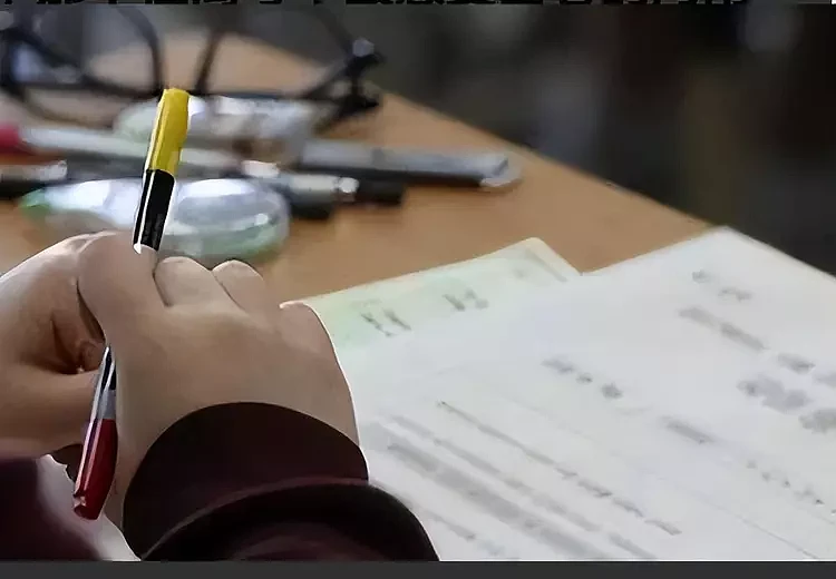 河南女孩高考故意交白卷，怒写8000字抨击教育制度，如今怎样了？（组图） - 15