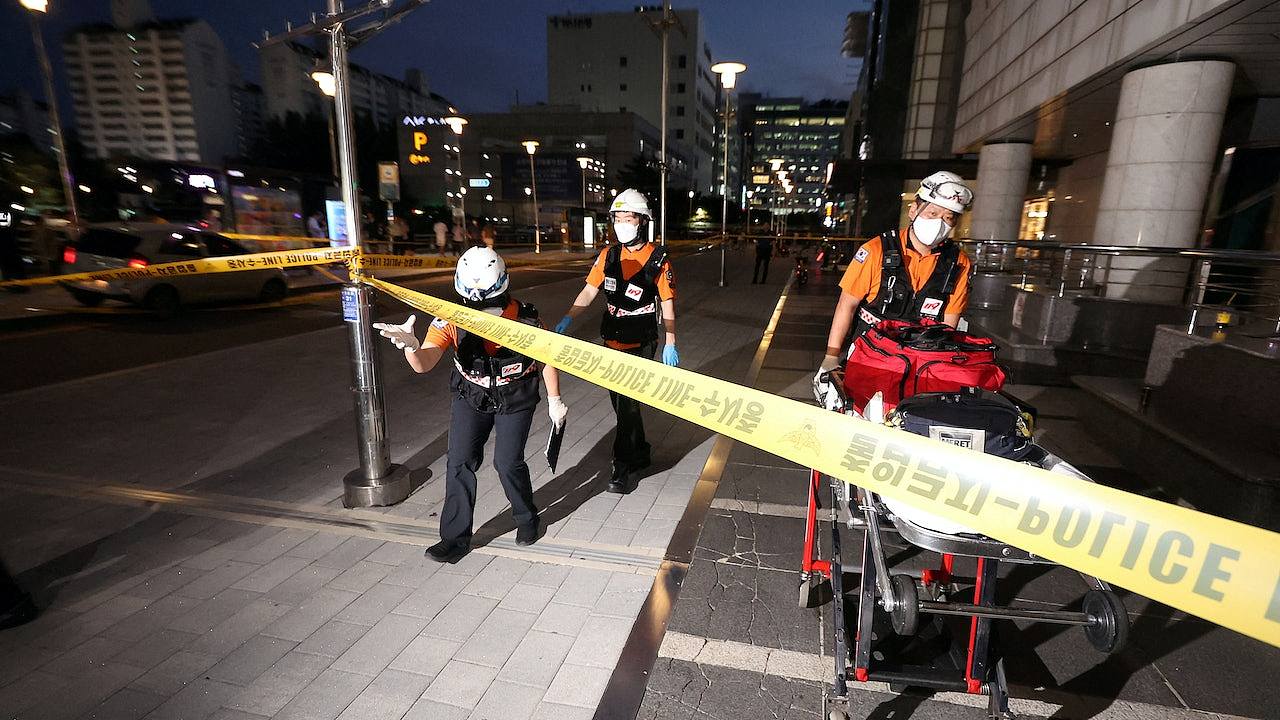 韩国地铁站无差别袭击事件后，网上接连出现杀人预告，警加强防范（组图） - 1