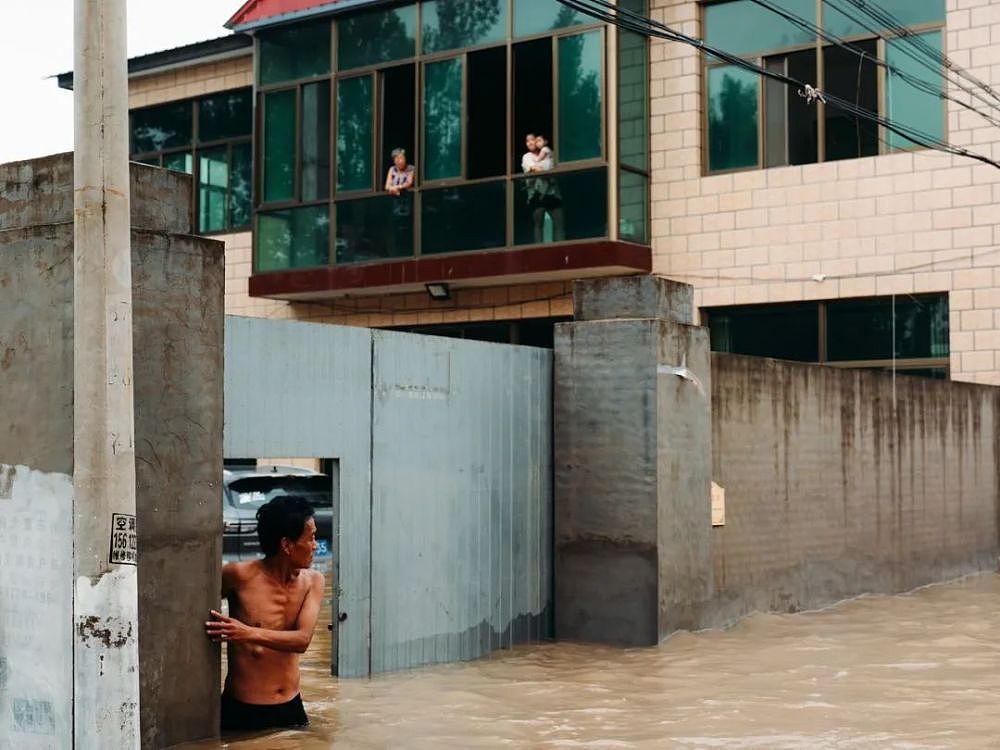 被洪水包围的涿州：很多老人“宁死也不走，觉得水不会太大”（组图） - 13