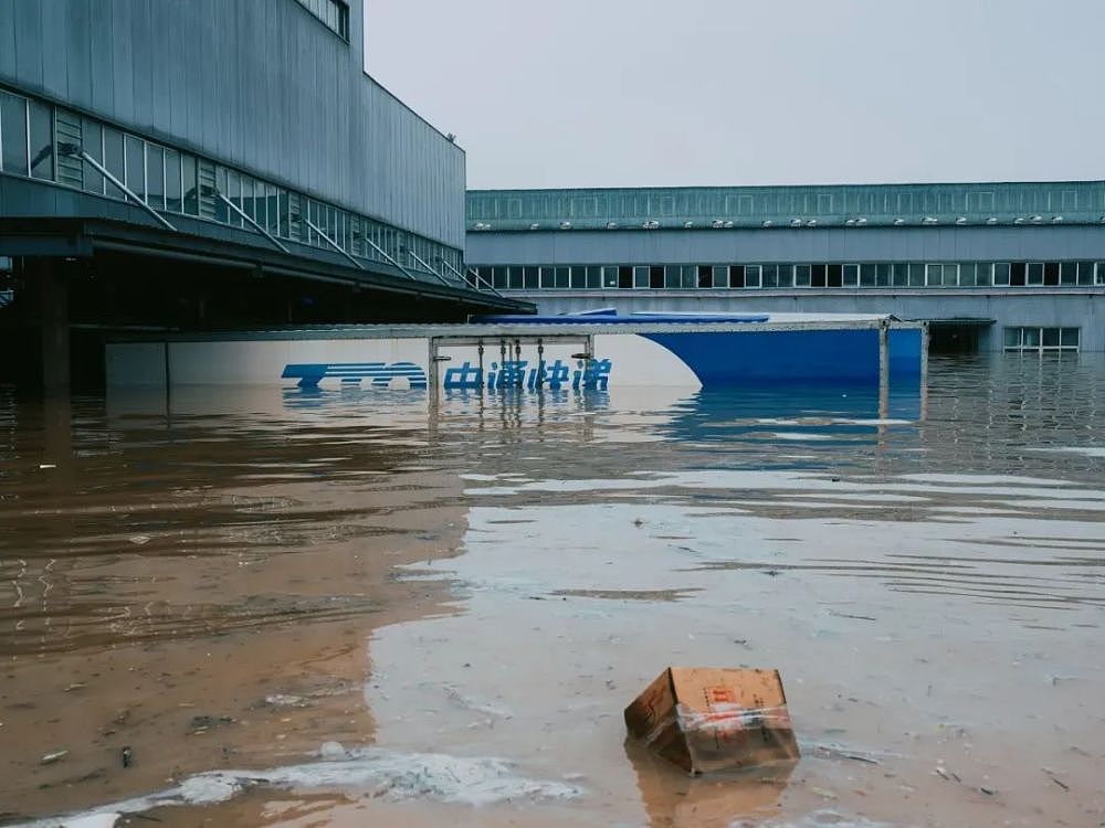 被洪水包围的涿州：很多老人“宁死也不走，觉得水不会太大”（组图） - 7