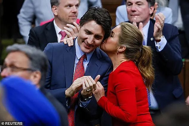 加拿大总理特鲁多宣布离婚，家庭合睦人设崩塌，政治生涯危了（组图） - 14