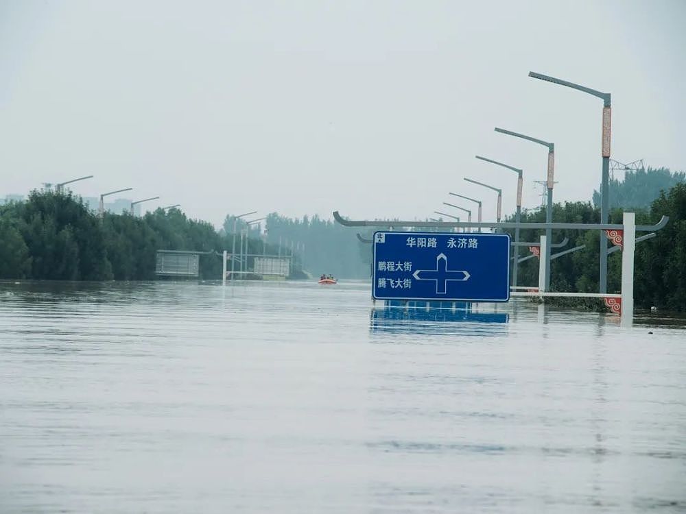 被洪水包围的涿州：很多老人“宁死也不走，觉得水不会太大”（组图） - 11