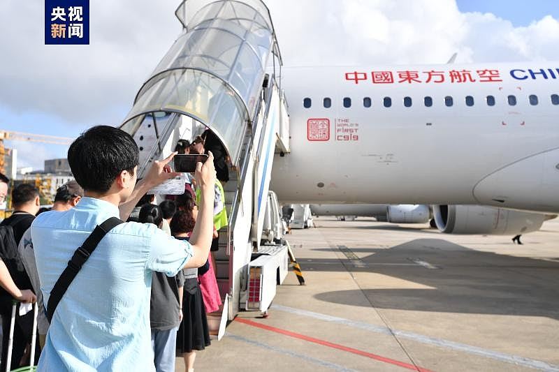 东航C919首次开启“双机商业运营”，同日执行上海/成都航线（组图） - 3