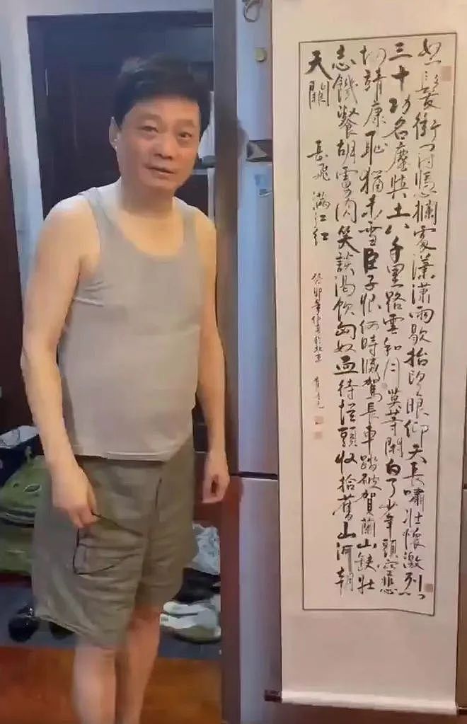 60岁崔永元罕现身老态尽显，家中杂物堆满，首回应穷得揭不开锅（组图） - 2