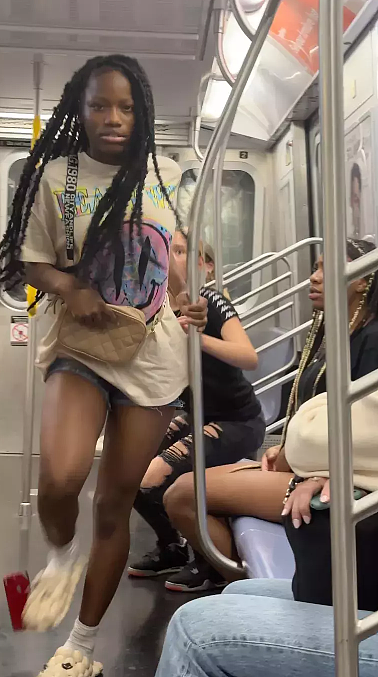 太猖狂！华裔在纽约地铁被嘲笑，华女目击者惨遭3非裔殴打（组图） - 4