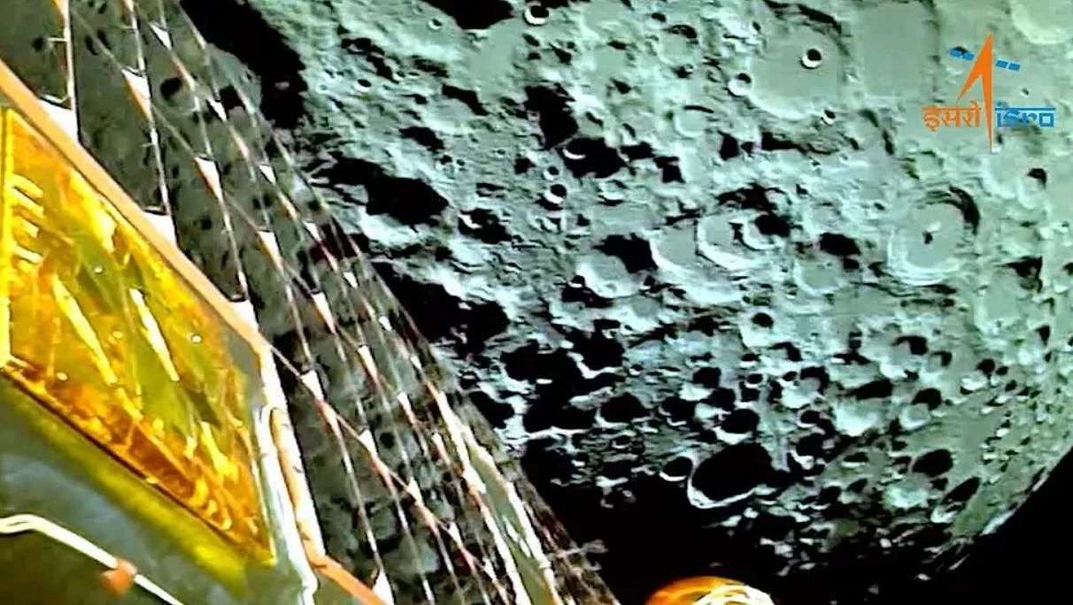 印度“月船3号”首批月球近照曝光！挑战23日降落月球表面（视频/图） - 1