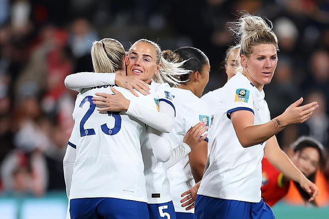 女足世界杯：英格兰点球4-2尼日利亚，连续5届晋级8强，疯狂庆祝（组图） - 7