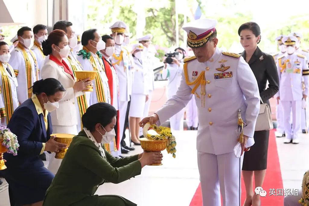 泰国王室突发巨大变动！42岁二王子流亡海外近30年后突然回国，野心勃勃想夺王位（组图） - 48