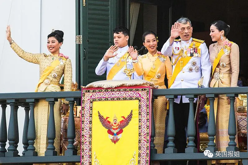 泰国王室突发巨大变动！42岁二王子流亡海外近30年后突然回国，野心勃勃想夺王位（组图） - 40