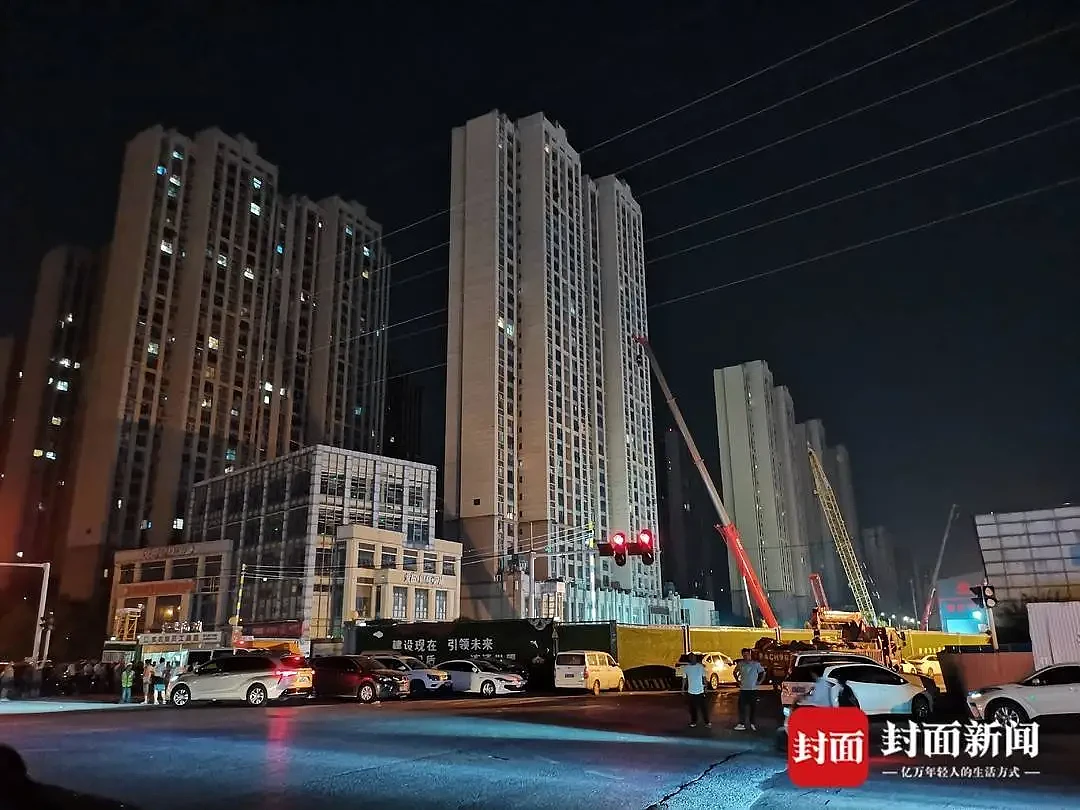 武汉地铁工地出现沉降，30层楼居民连夜撤离（图） - 3