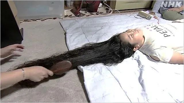 日本一女孩出生14年从未剪发！因一个想法，剪断135cm长发，网友：不简单啊（组图） - 4
