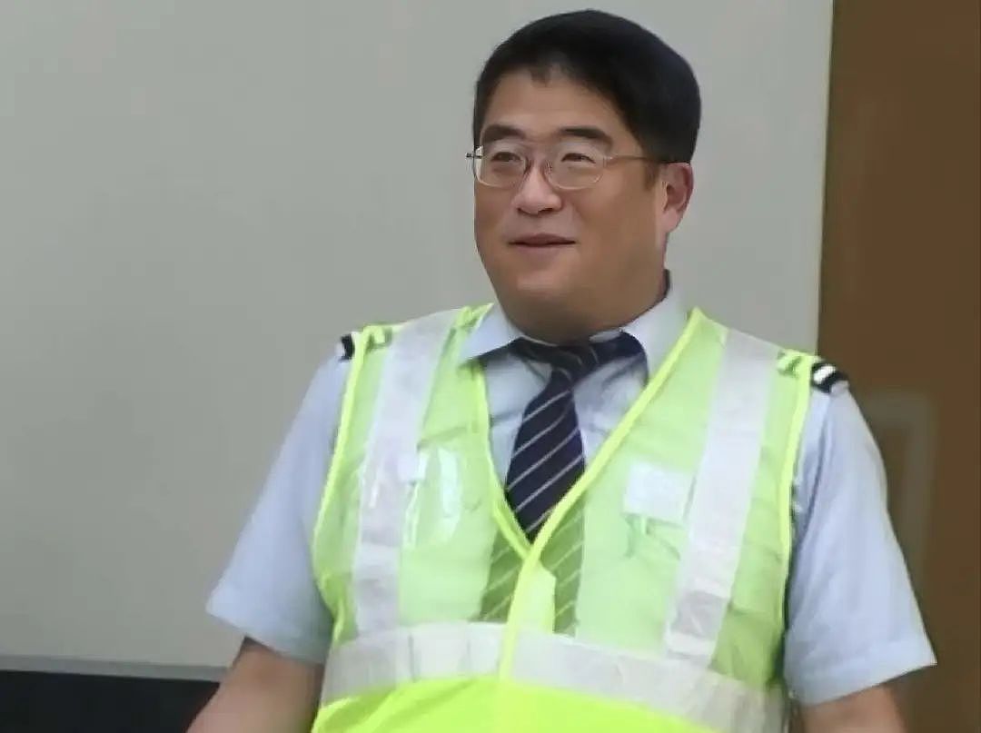 至今未结婚！68岁香港知名男星做保安谋生，患脑退化症身材胖到不敢认（组图） - 2