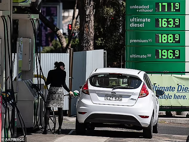 澳洲油价未来几天将飙升，司机们被警告赶紧加油！这一地还有便宜油（组图） - 3
