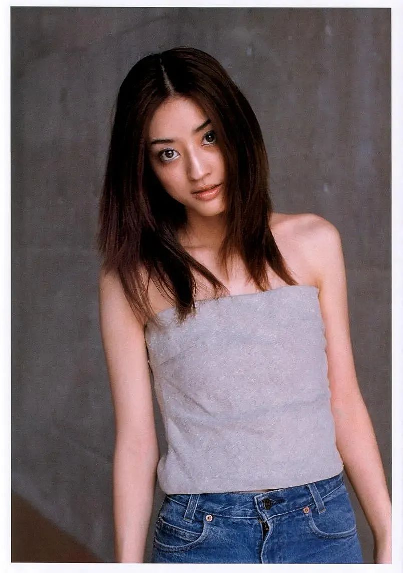她是日本一代玉女掌门人，16岁凭盛世美颜出道！如今被嘲：岁月是一把杀猪刀...（组图） - 22