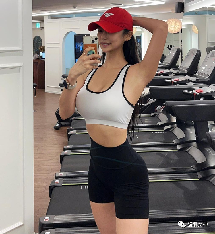 【美女】南韩“健身模特”光靠身材就吸粉50W，网友在线不淡定了（组图） - 21