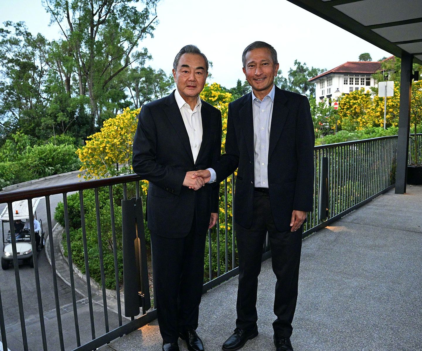 新加坡外长就未打领带当场致歉，王毅巧妙应对以示对等外交礼仪（组图） - 5