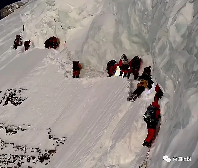 外网愤怒！搬运工倒在世界第二高峰，50登山客跨过他身体任其死去，网友痛骂冷血自私（组图） - 2