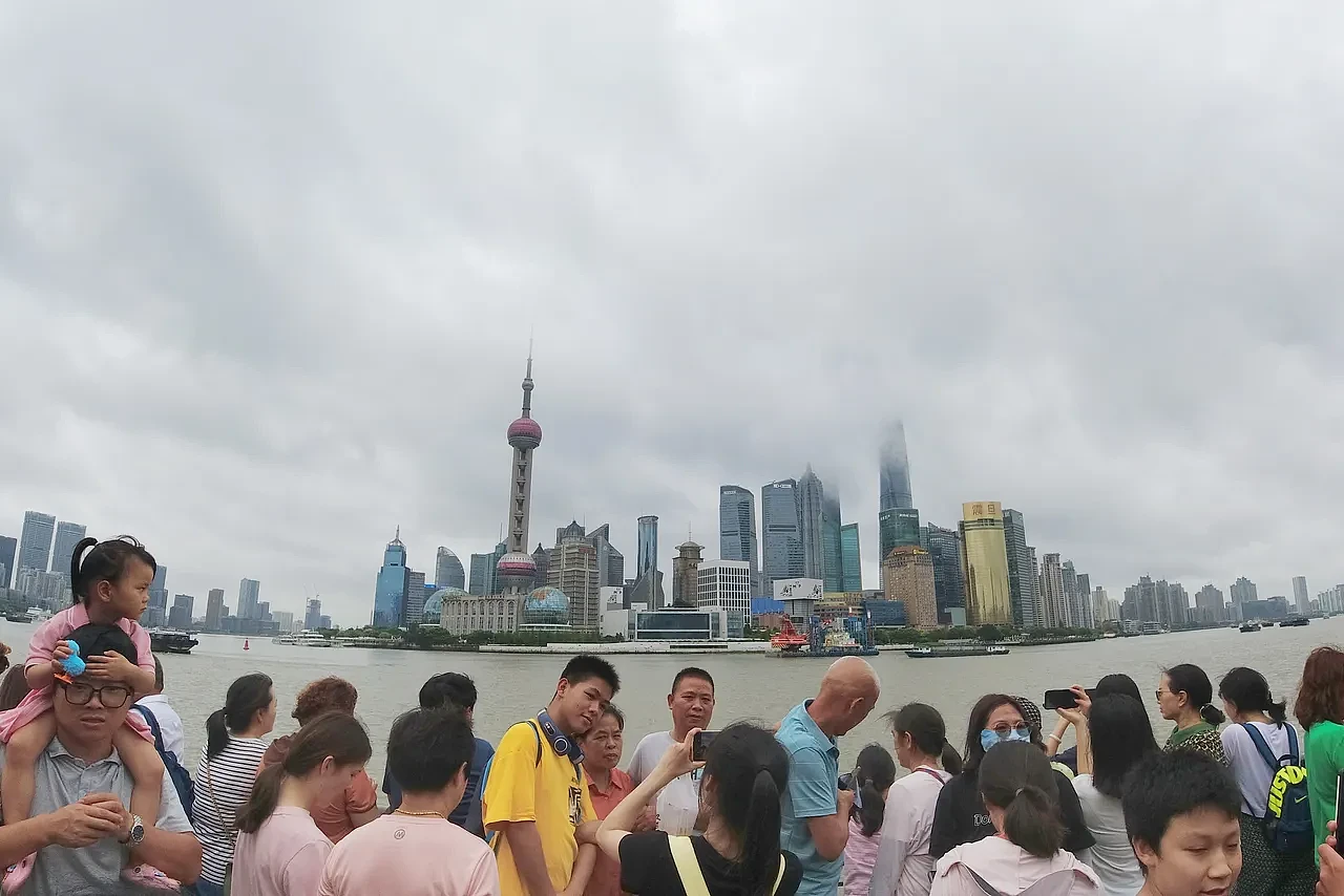 上海入境旅客大减6成！星媒发文评论：游中国又贵又麻烦（组图） - 1