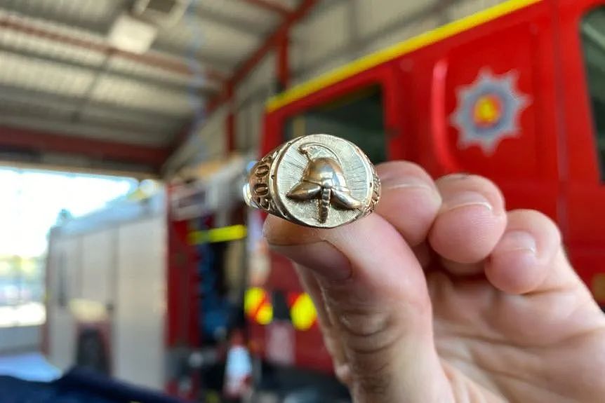 澳洲消防小伙金戒指丢了多年，没想到最后竟然牵扯出归还者神秘的身份…（组图） - 7