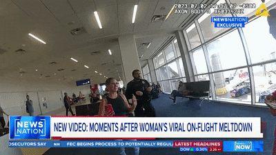 女子在航班上崩溃大喊：“飞机后座乘客不是人类！”同舱旅客吓到脸白，因为那里空无一人...（组图） - 15