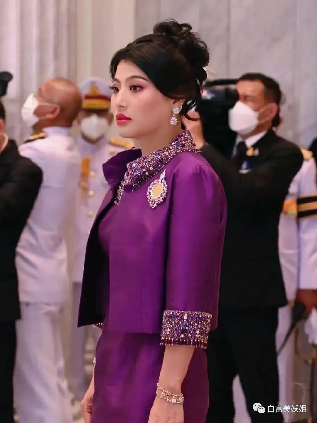 眼见摄政无望，泰国小公主为争3000亿家产、海外摇人争王位？（组图） - 35