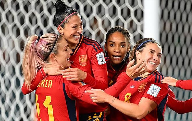 女足世界杯：狂欢！首次闯入决赛！西班牙2-1绝杀瑞典，创造历史（组图） - 2