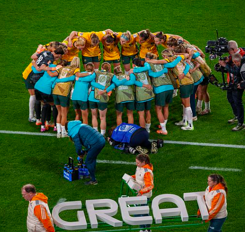 就在明天！澳洲女足vs瑞典女足，全力冲击荣誉，已创历史最佳战绩，狂吸金$76亿，更推澳申办2034男足世界杯（组图） - 1