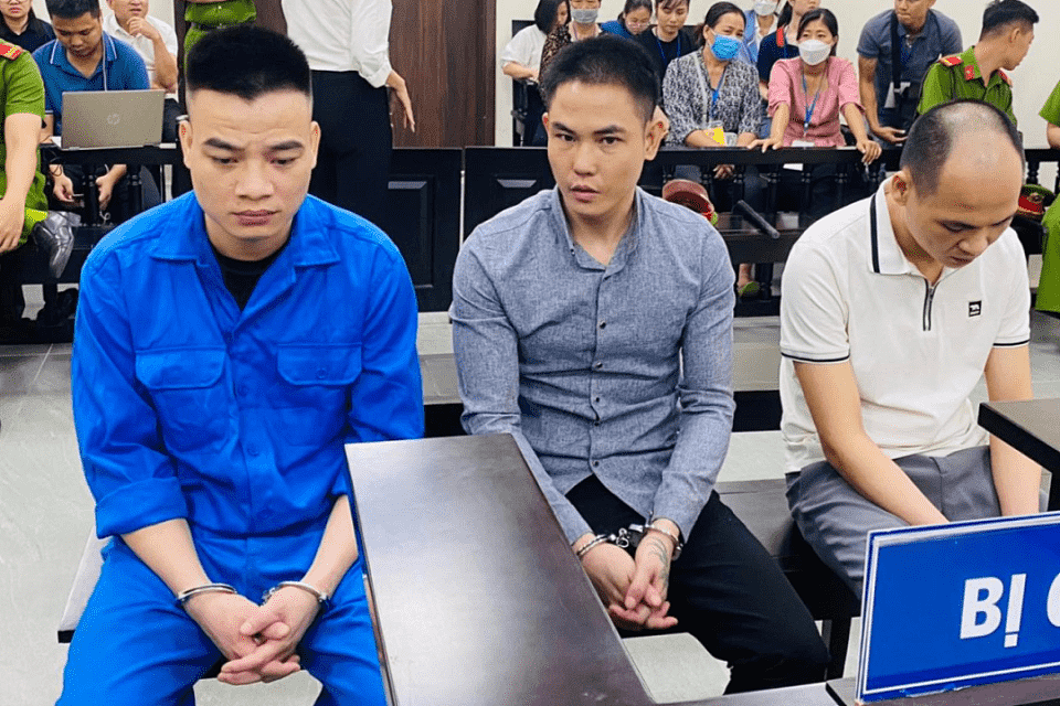 中国男子赴越南工作惨遭囚禁，因拒编赌博程序被拔掉14颗牙齿（组图） - 1
