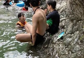 韩国妈妈发怒：为什么要在有小孩子的溪谷穿比基尼？孩子爸爸也在，都没法睁眼！（组图） - 4