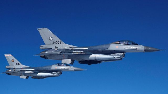 乌克兰战争：美国批准丹麦荷兰向乌提供F16战机，捐赠总量可能超过50架（组图） - 1