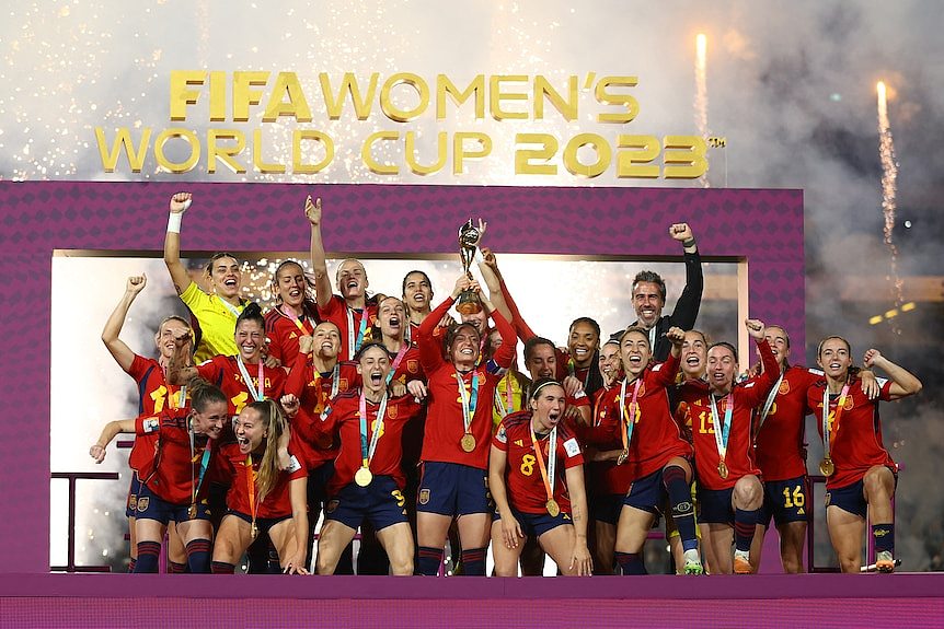 女足世界杯：西班牙小胜英格兰历史性夺冠 奖金金额不到男足四分之一 - 1