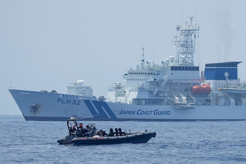 菲律宾官员称美日澳计划在有争议的南中国海举行联合军演 - 1