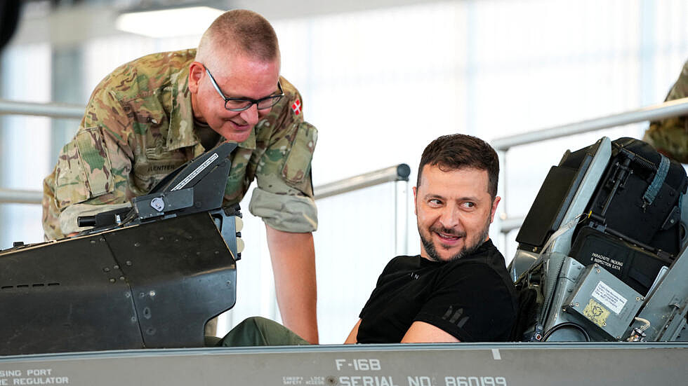 乌飞行员10月起将在美国接受F-16战机培训（图） - 1