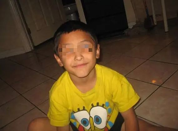 头骨全碎！ 洛杉矶8岁男孩遭亲妈和男友酷刑虐死（组图） - 1
