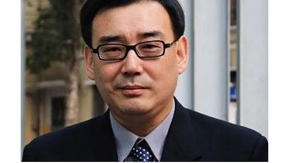 澳华裔作家杨恒均遭关押4年！肾脏长10公分囊肿忧囚禁中丧命（图） - 1