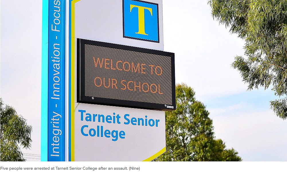 澳洲12岁小学生校园内持刀捅人被捕，墨尔本4名老师被学生殴打（组图） - 17