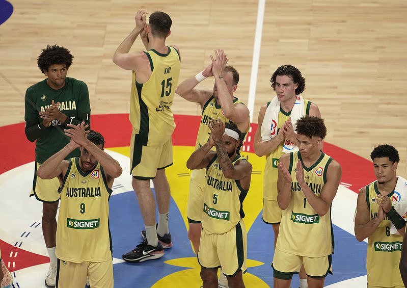男篮世界杯：澳洲晋16强夺巴黎奥运门票！西蒙斯喊为国出征（图） - 1