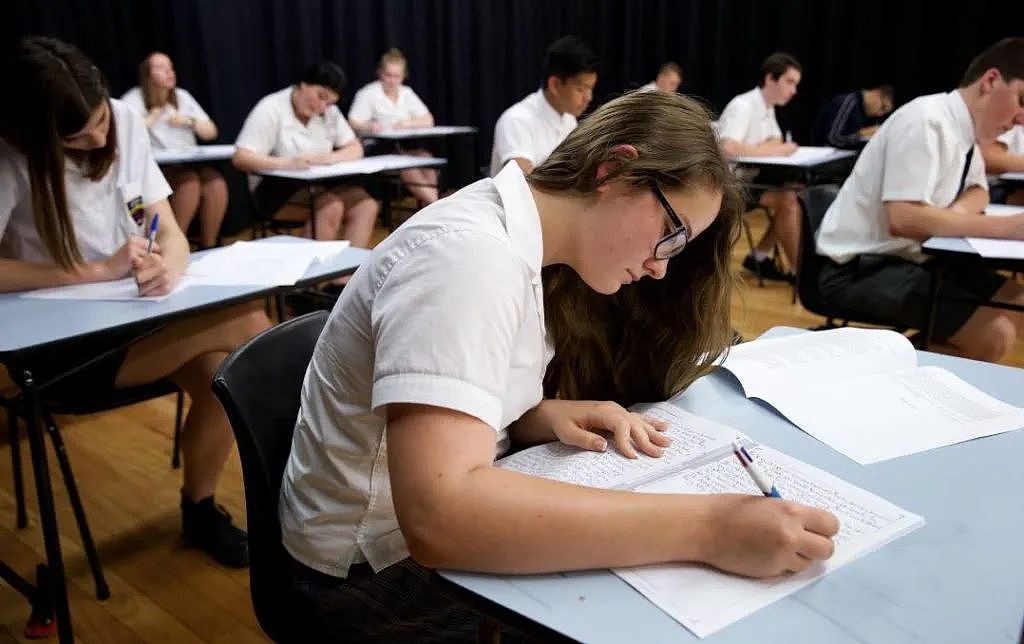 “澳洲高考”在即，悉尼学霸却集体逃学？精英中学发警告，医生们却忙着开病假条...（组图） - 2