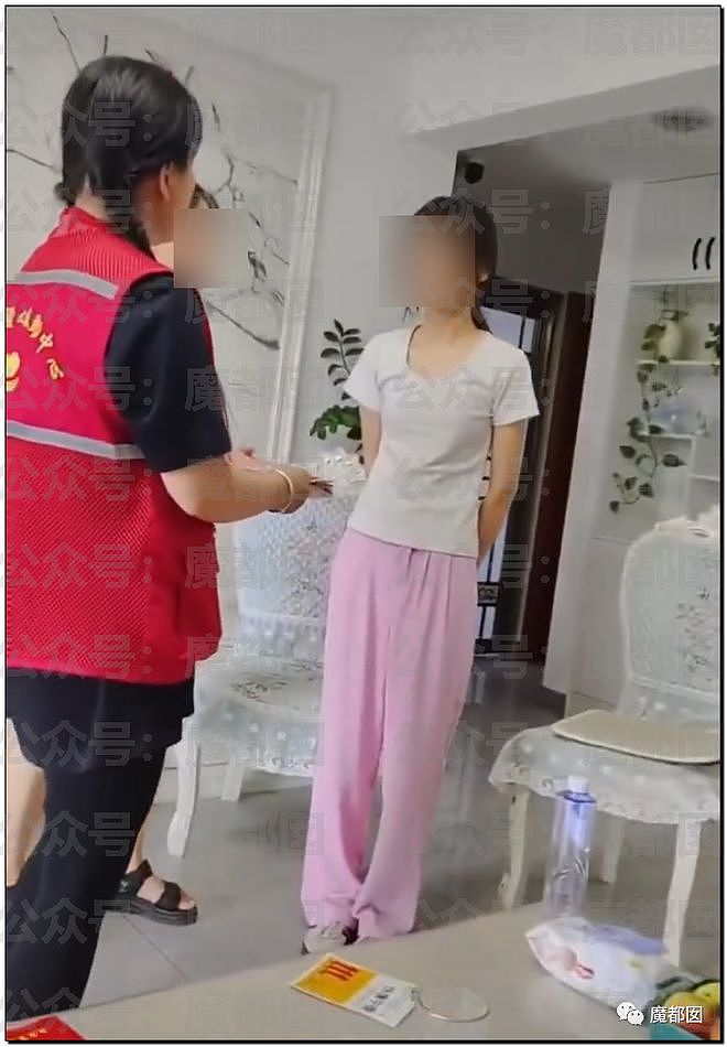 超美女生穿名牌用苹果手机接受“贫困”捐赠引发爆议！（组图） - 5