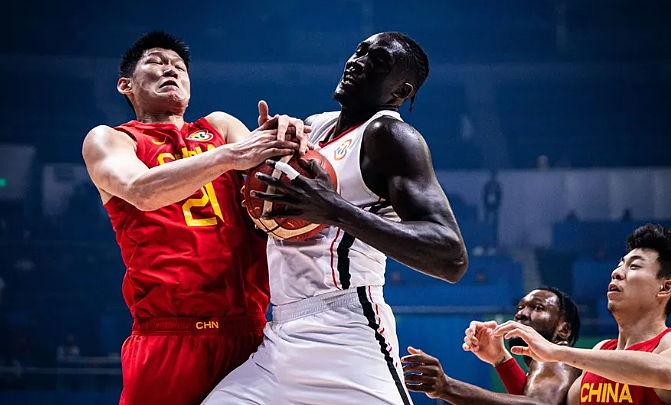 终于赢了！中国男篮击败安哥拉拿下本届世界杯首胜！胡金秋20分（视频/组图） - 12