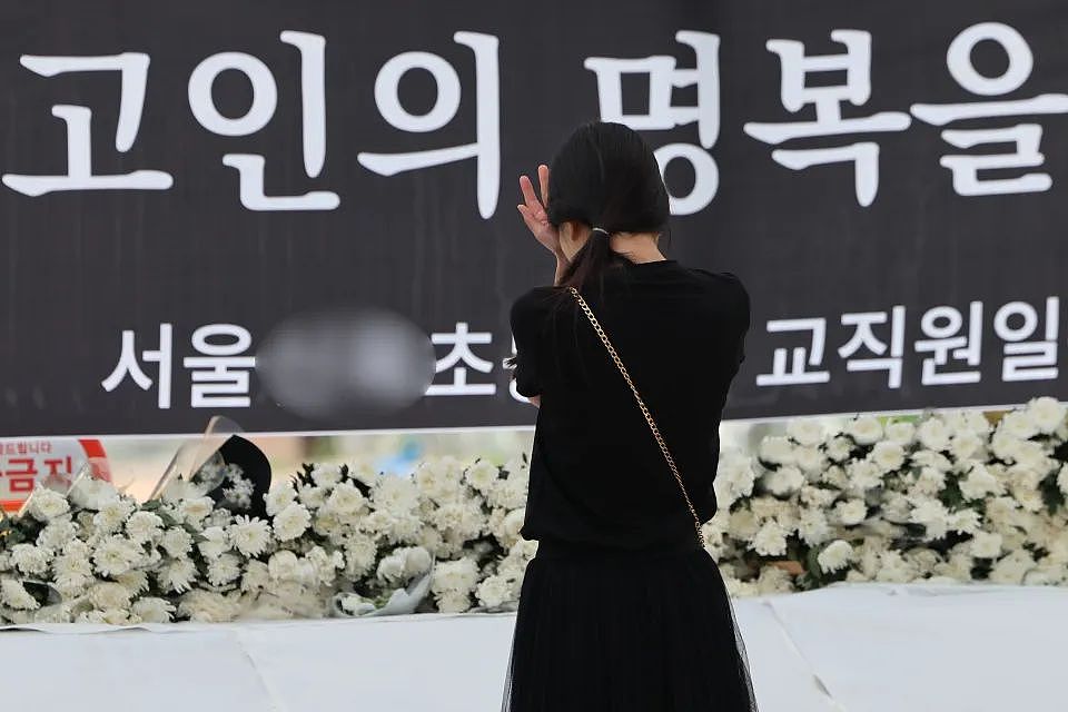 四天之内3名韩国教师接连自杀，原因是…（组图） - 7