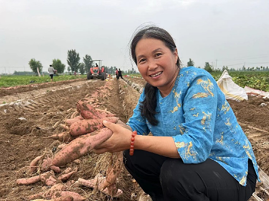 30年前的大学生，如今在河南农村卖红薯：他的幸福，你想不到……（组图） - 5