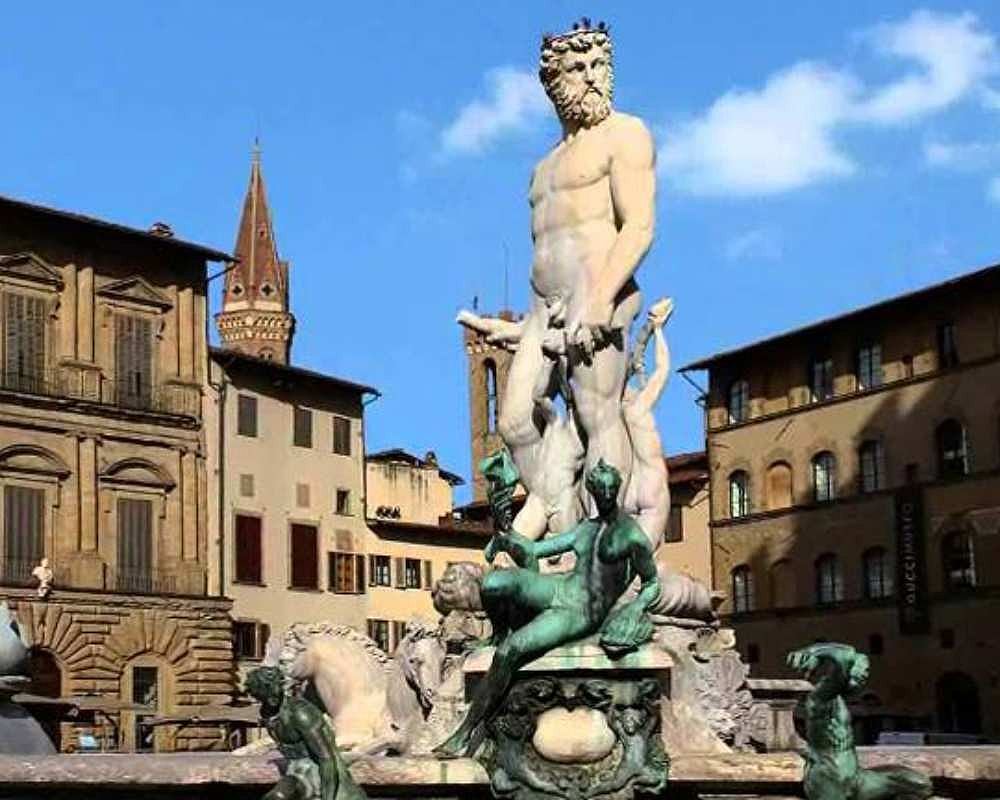 意大利佛罗伦斯海神喷泉雕像损毁，肇事游客攀爬自拍将被罚款（组图） - 2