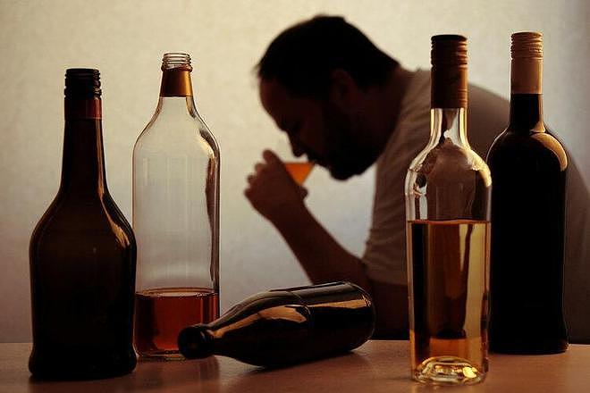【健康】超393万人的全国性研究：常喝酒不仅防痴呆，还能提高生活质量（组图） - 1