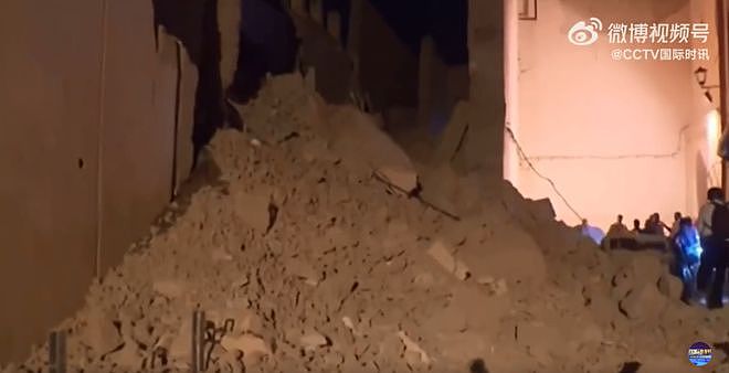 深夜突发6.9级地震，已致296人死亡！摩洛哥官员：伤亡较严重的地区位于山区，救援难以到达（组图） - 4