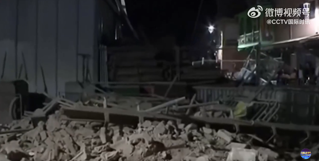 突发6.9级地震！已致632人死亡，当地民众：看到建筑物在移动...（视频/组图） - 5