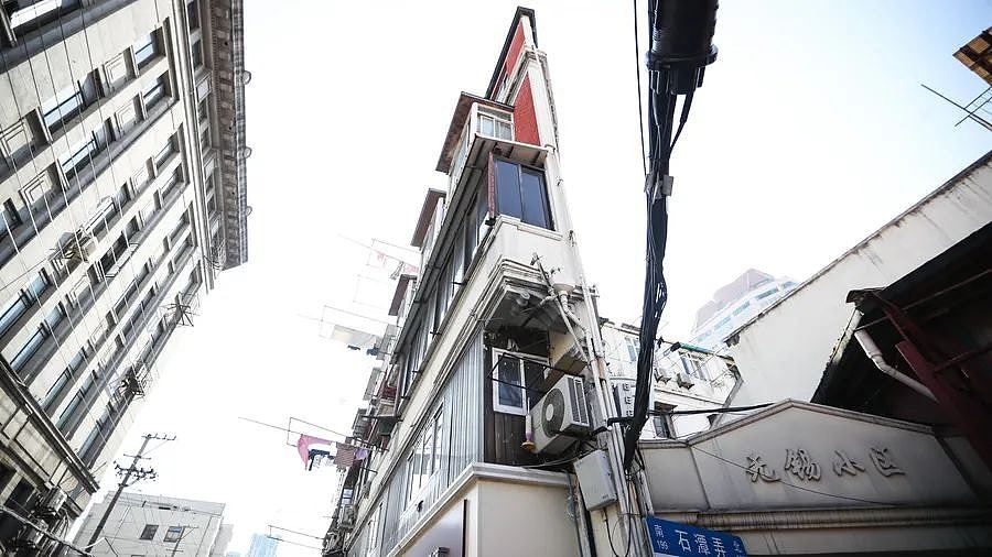 世界最扁最薄建筑？上海“纸片楼”最薄20厘米，传拆除引市民拍照留念（组图） - 2