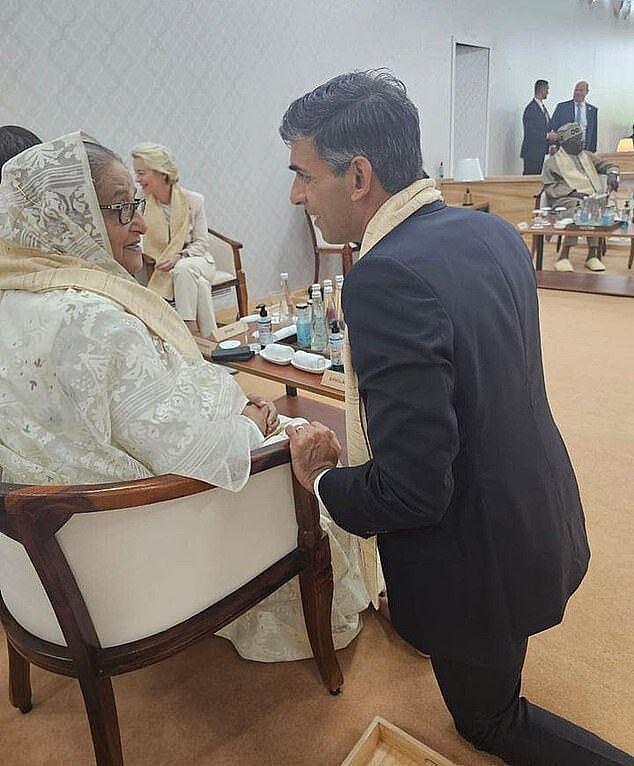 英国首相跪地和孟加拉女总理聊天，惹争议，印度妻子穿纱丽返英（组图） - 6